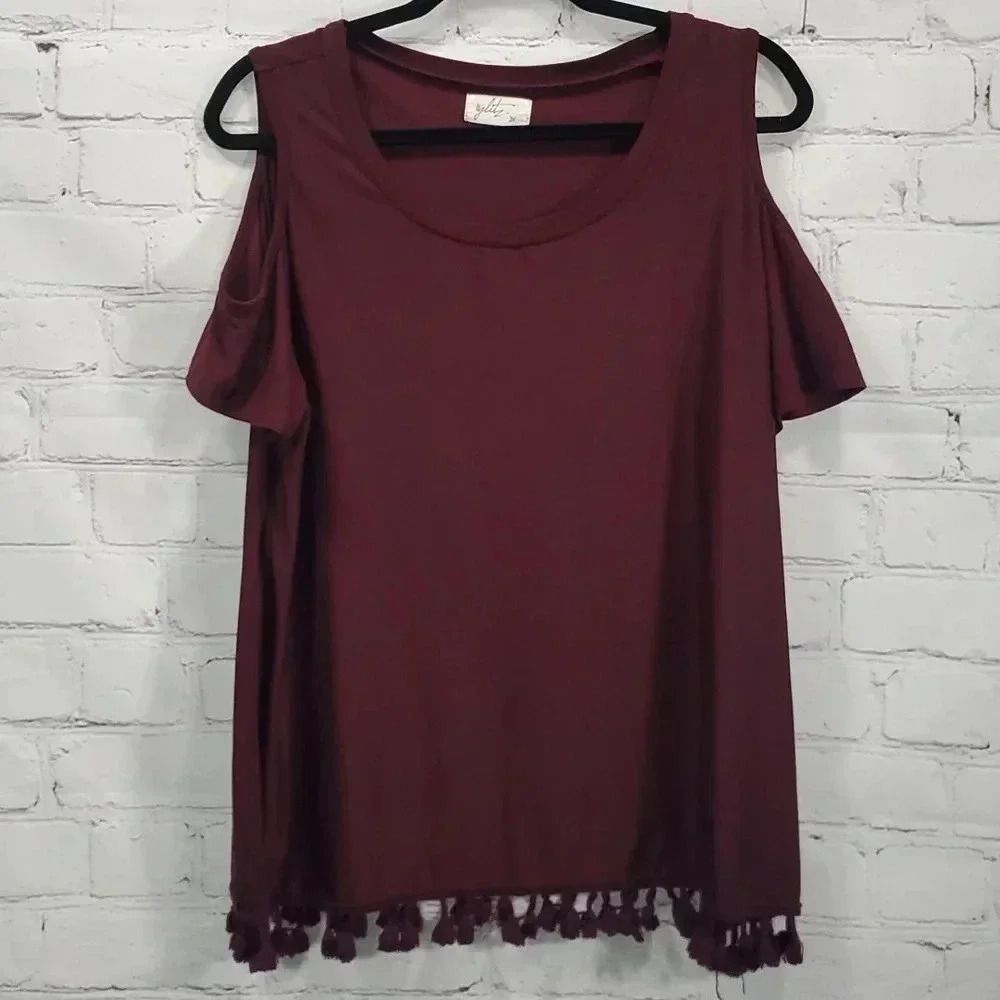 Glitz Womens Size 2X Maroon Cold Shoulder Top Fringe‎ Bottom Shirt Blouse